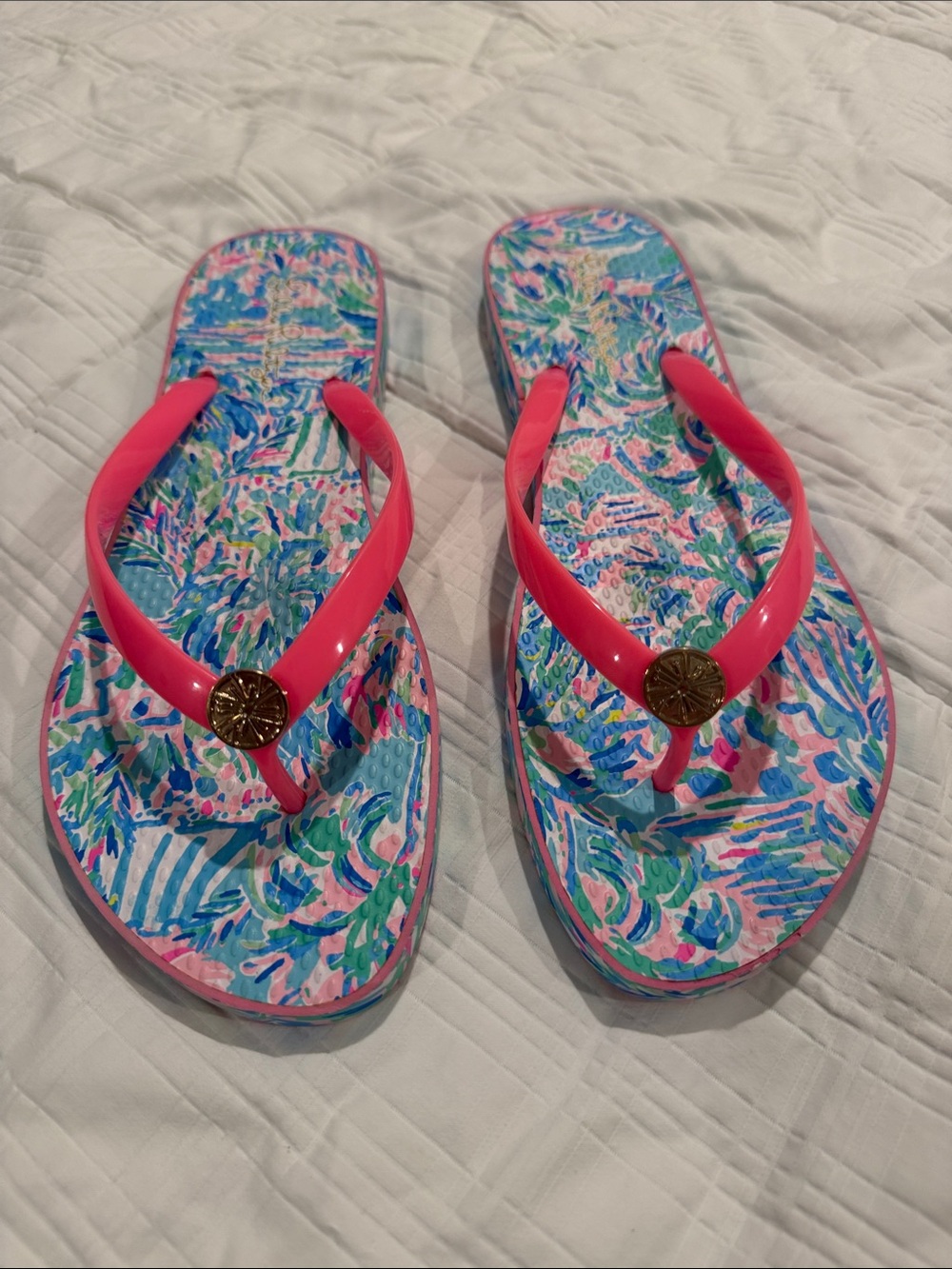 Lilly Pulitzer women’s flip flops brand new size 9